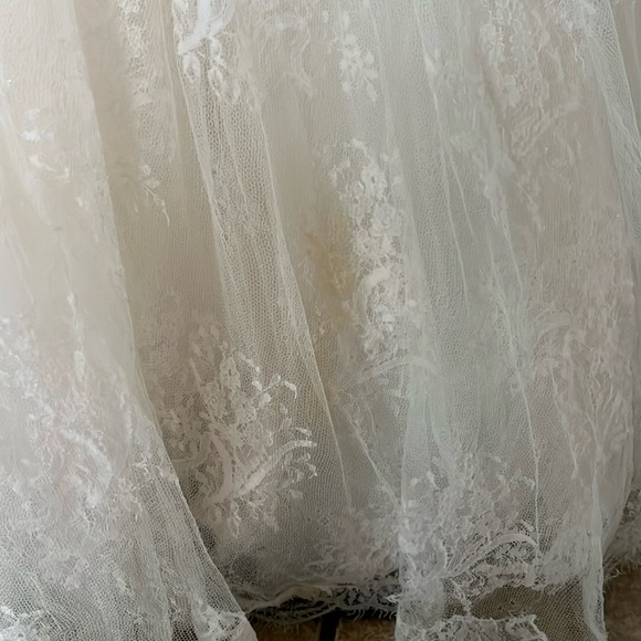 Monique Lhuillier Blush Pink Bridal Dress - Picture 4 of 13